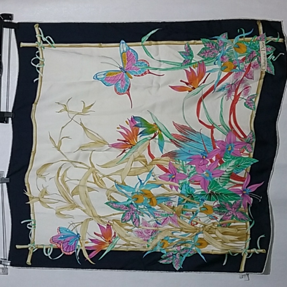Christian Dior silk scarf size 34 x 34 Made in Italy Vintage - Picture 14 of 15